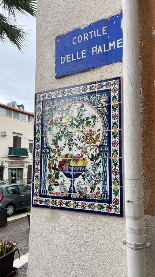 Casa Vacanze Antico Cortile Delle Palme Villa Villagrazia Di Carini Kültér fotó