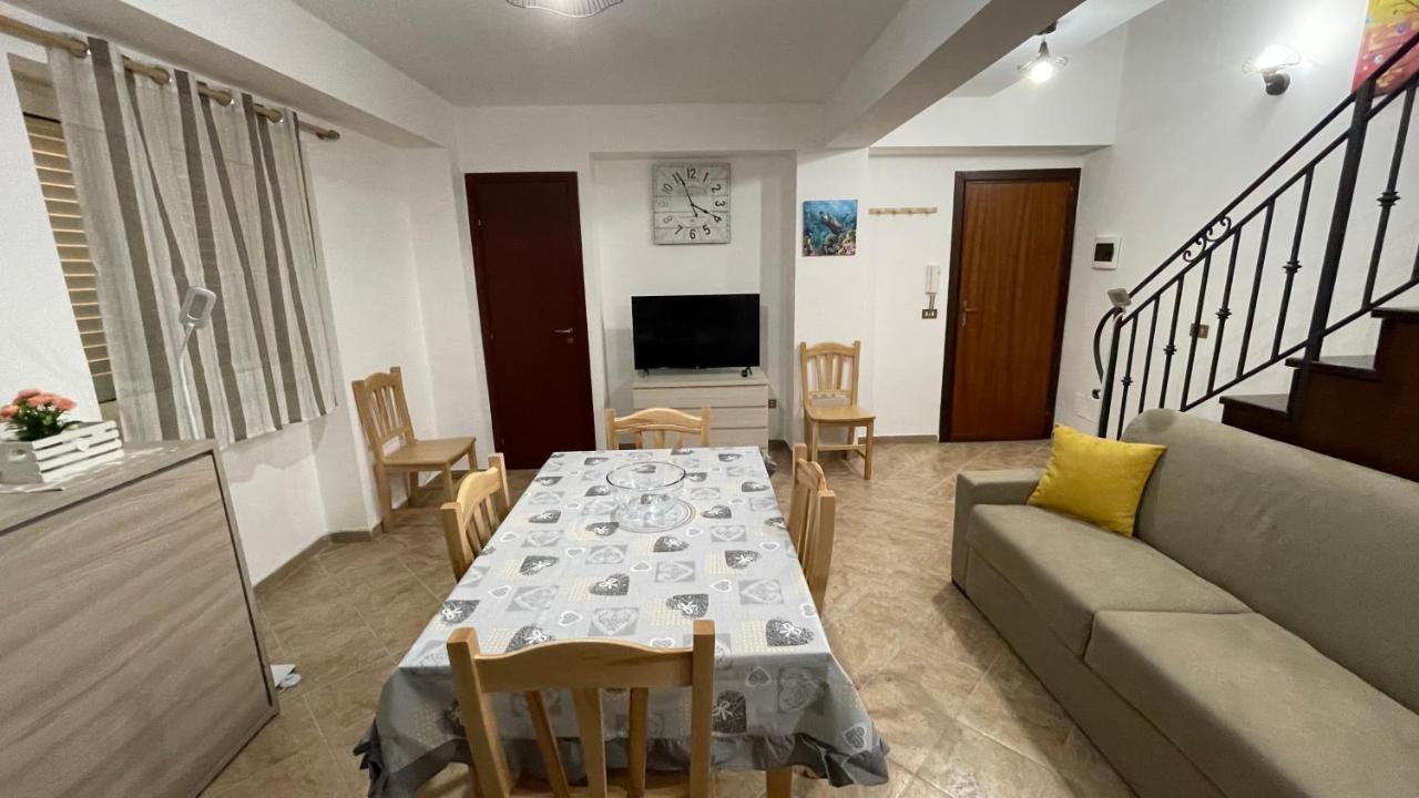 Casa Vacanze Antico Cortile Delle Palme Villa Villagrazia Di Carini Kültér fotó