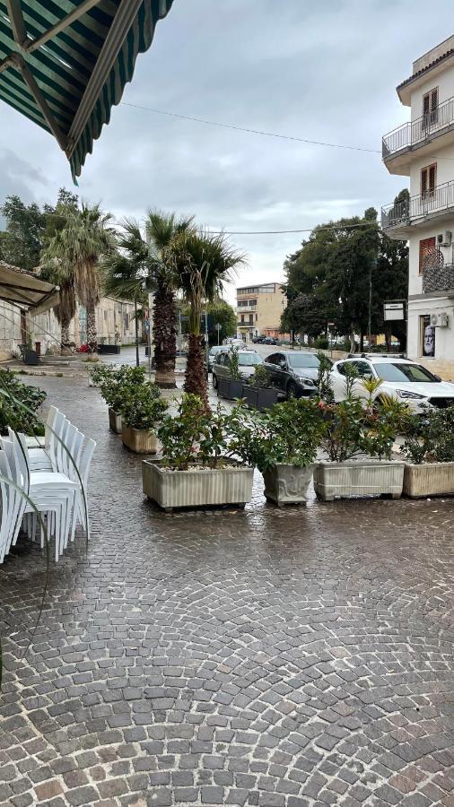 Casa Vacanze Antico Cortile Delle Palme Villa Villagrazia Di Carini Kültér fotó