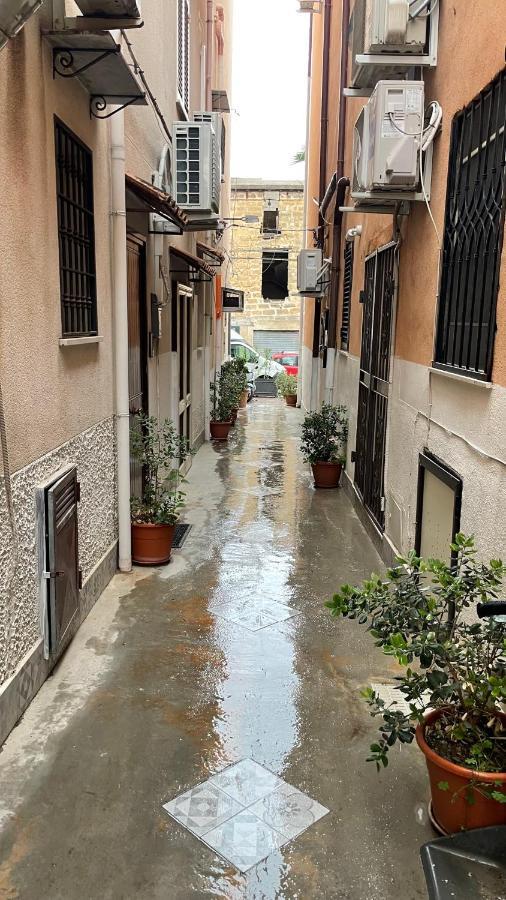 Casa Vacanze Antico Cortile Delle Palme Villa Villagrazia Di Carini Kültér fotó