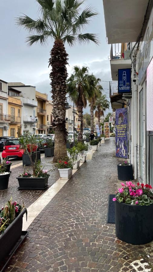 Casa Vacanze Antico Cortile Delle Palme Villa Villagrazia Di Carini Kültér fotó