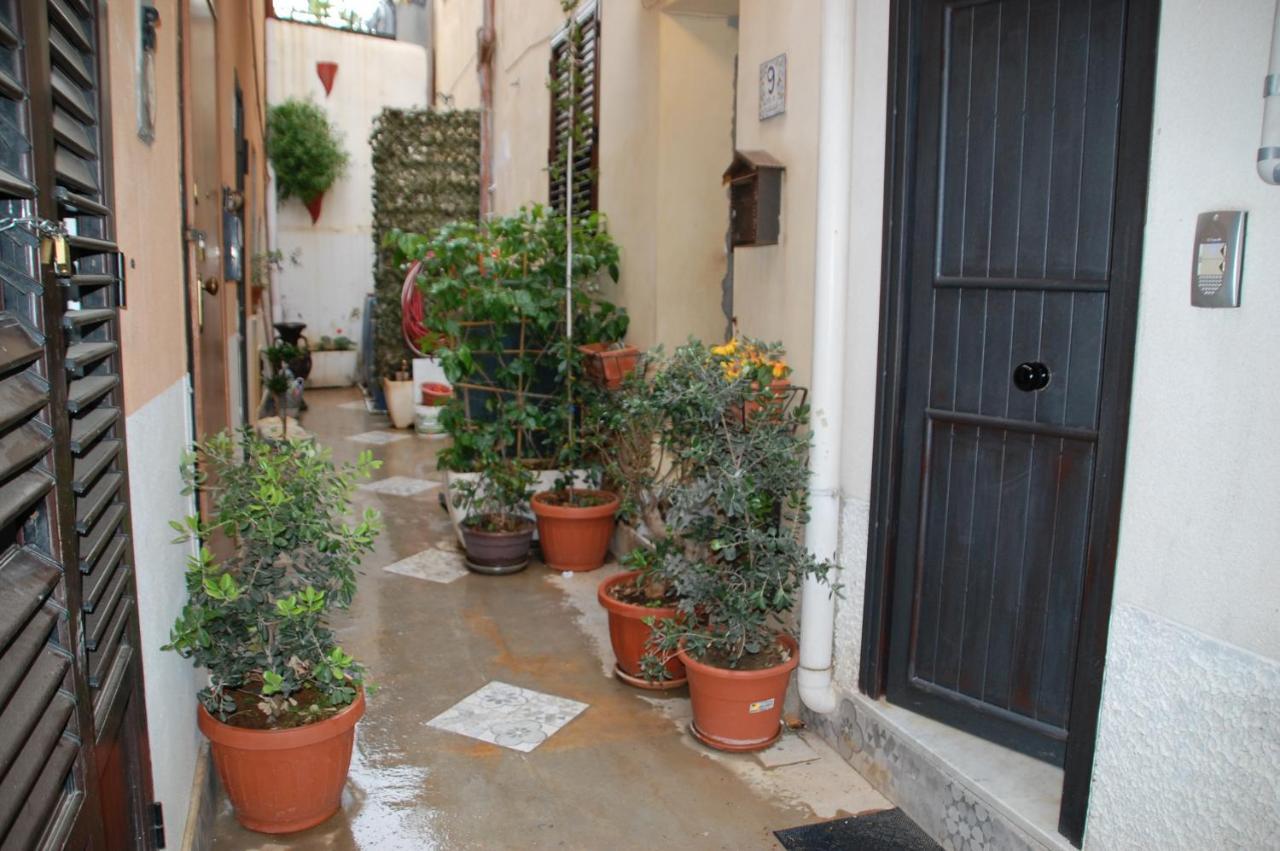 Casa Vacanze Antico Cortile Delle Palme Villa Villagrazia Di Carini Kültér fotó